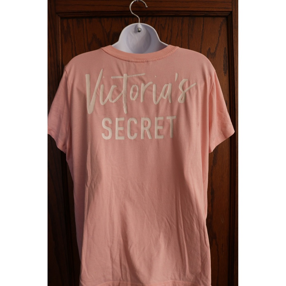 VICTORIAS SECRET Shirt Women Large Pink Graphic Logo Heart Short Sleeve Tee